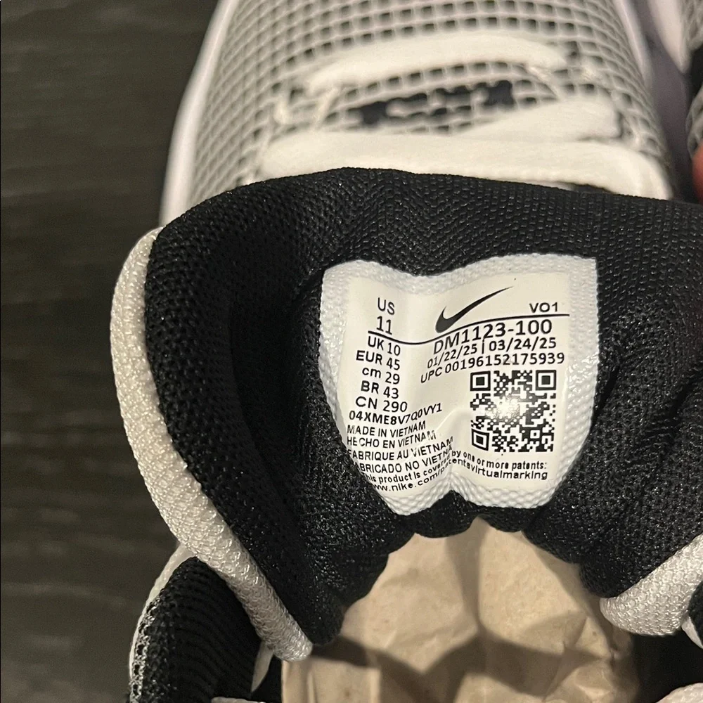 Nike LeBron Witness 7 Black and White Athletic Shoes Men’s Size 11 - Picture 6 of 6